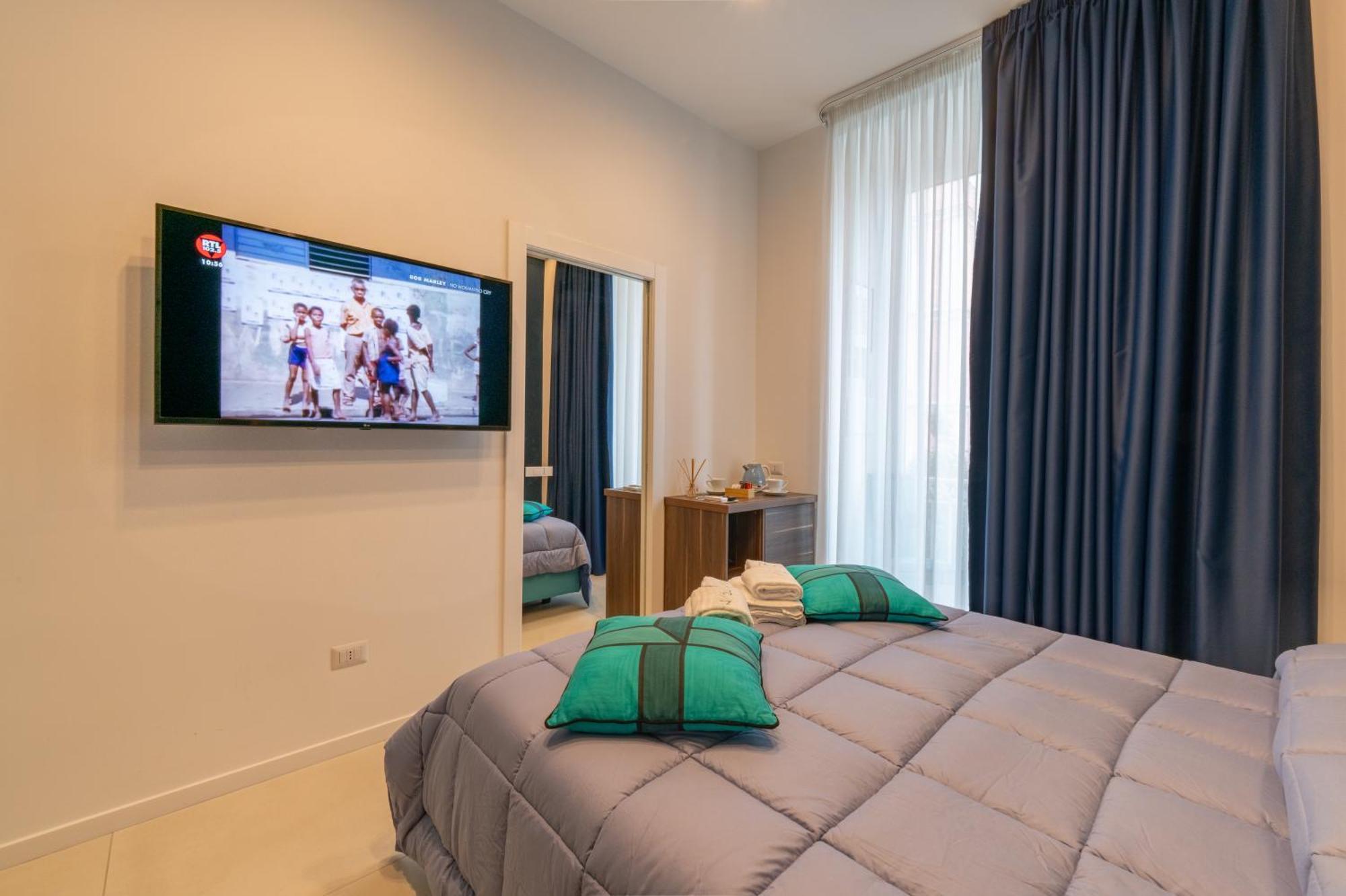 Fran City Suite Вико Екуензе Екстериор снимка