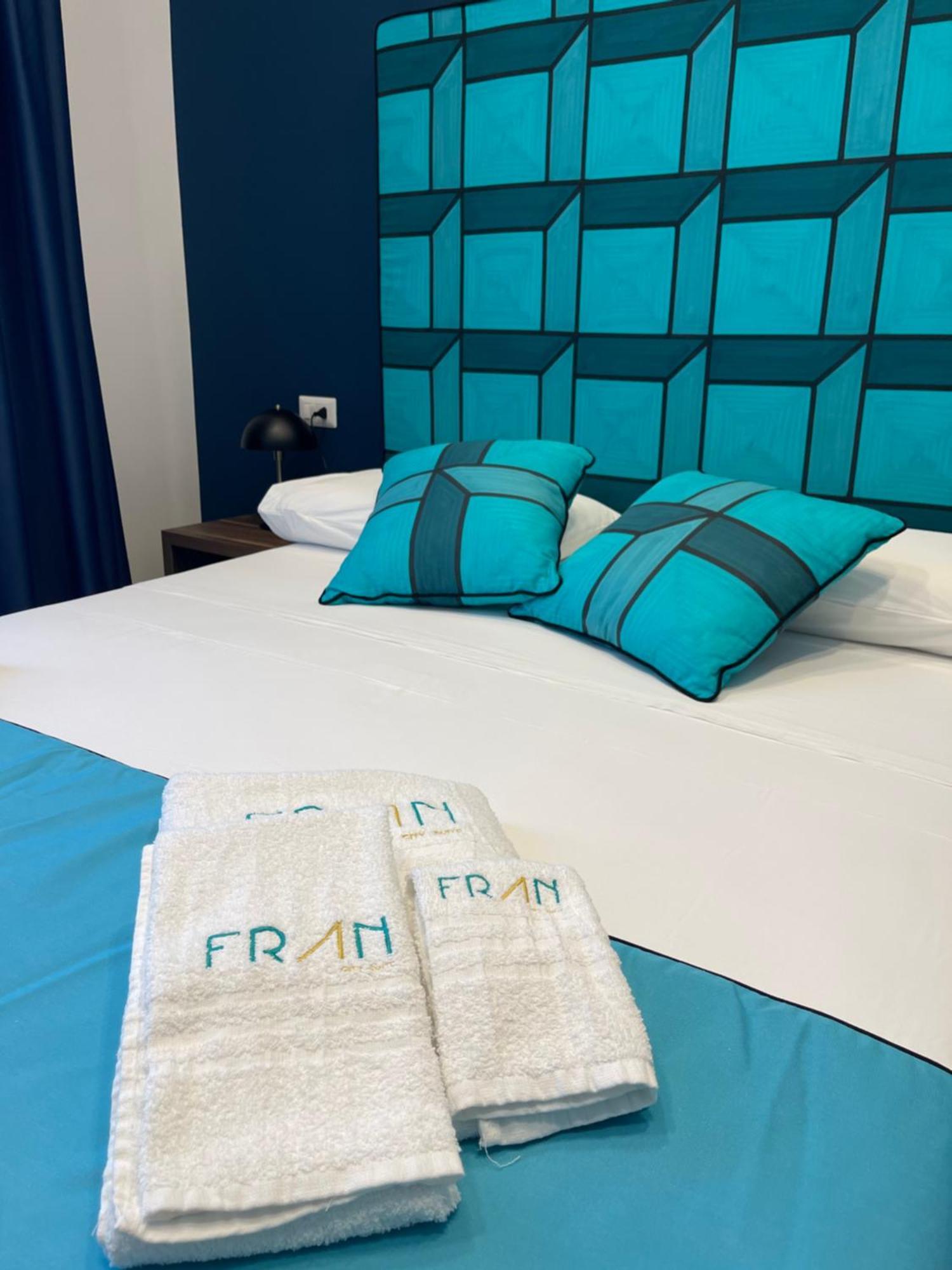 Fran City Suite Вико Екуензе Екстериор снимка